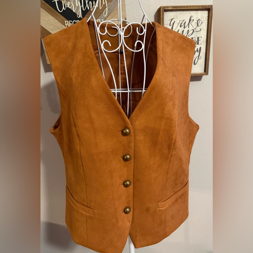 Women's Suede Button-Front Vest - Rust